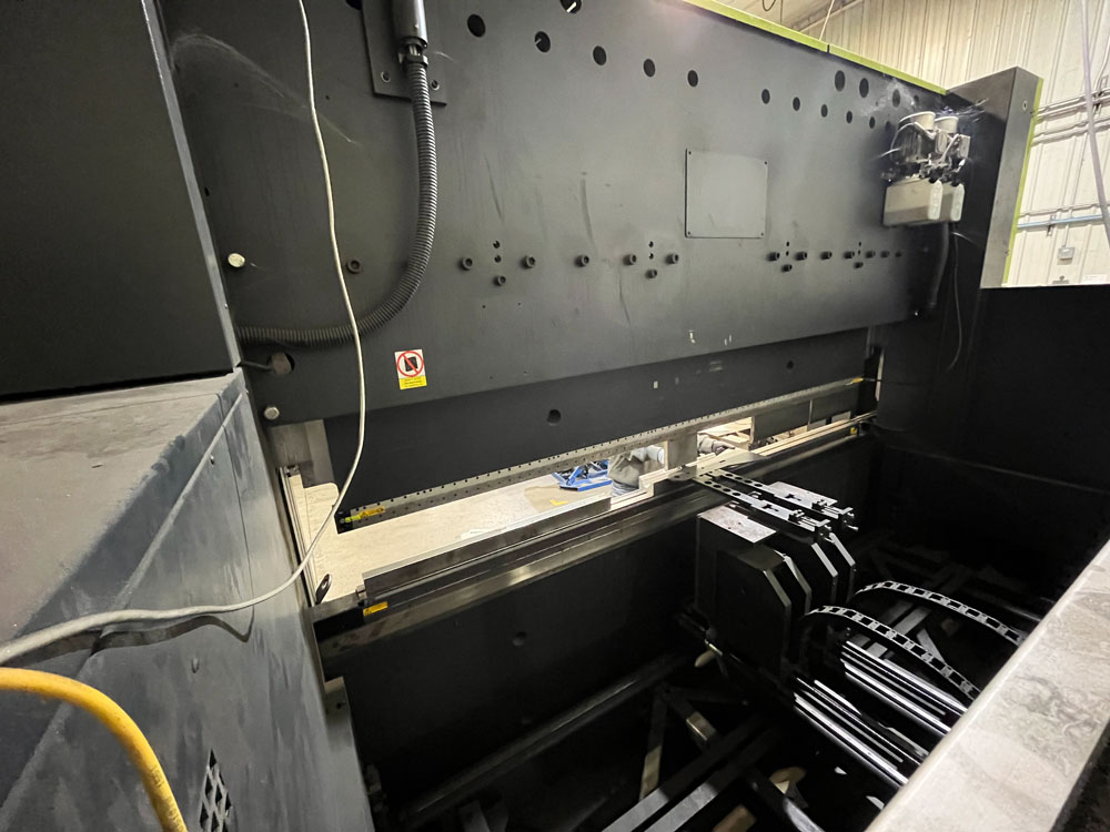 2010 Safan E Brake 110 Ton for Sale: Enhance Efficiency with Advanced 5-Axis Back Gauge and Touch Screen CNC Control at Mac-Tech