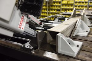 HYDMECH V-18 APC-60 Automatic Vertical Band Saw Four Full Stroking Hydraulic Vices by Mac-Tech