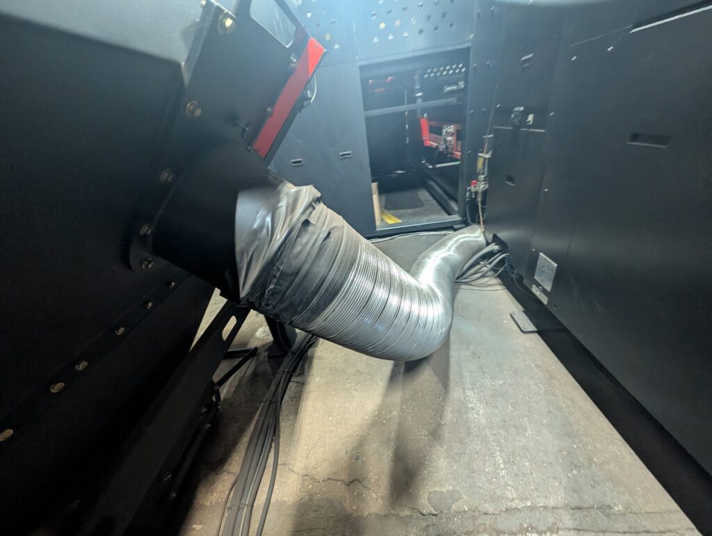 Amada ENSIS 3015 AJ fiber laser cutting machine detail view