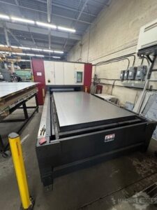 HK FS 3015 fiber laser cutting machine operator-side view